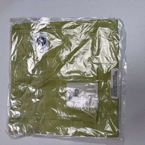 Food Network Stain-Resistant Microfiber Check Napkin Green Kiwi Set of 4 Cloth - Picture 2 of 5